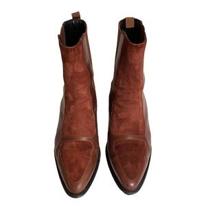 Loewe leather pointy boots